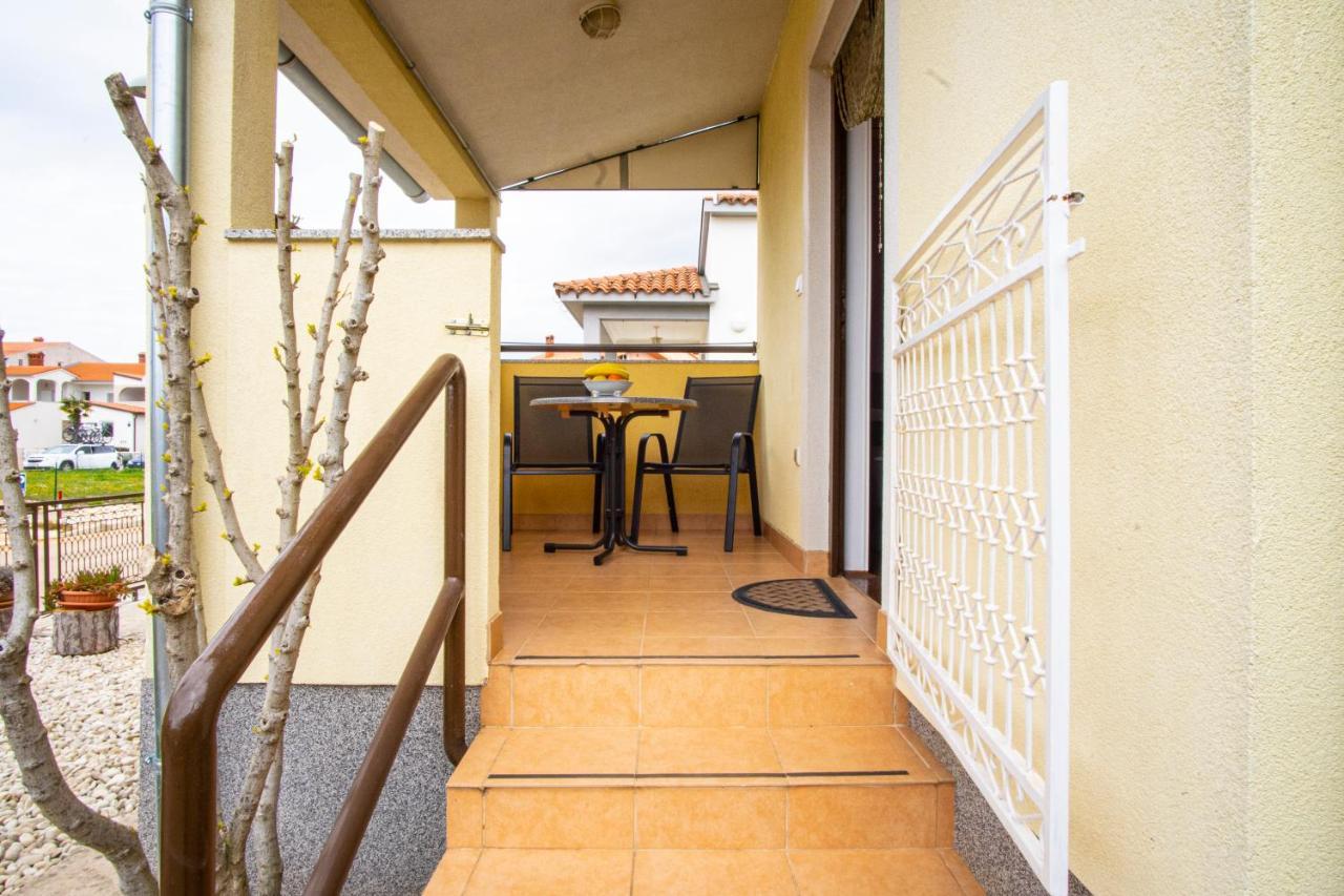 Apartman Luka Fažana エクステリア 写真